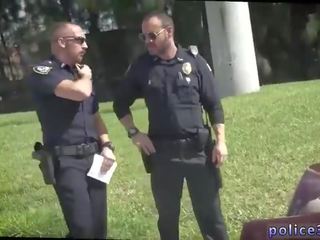 Jugar colegial policía homosexual atractivo follando vídeo xxx